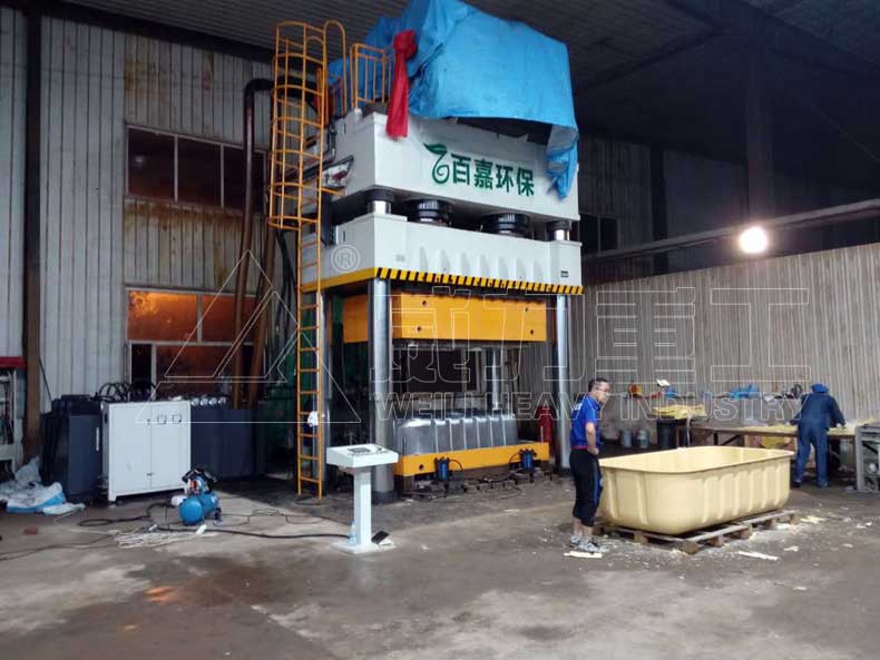 2500吨玻璃钢化粪池成型液压机吉林客户定制